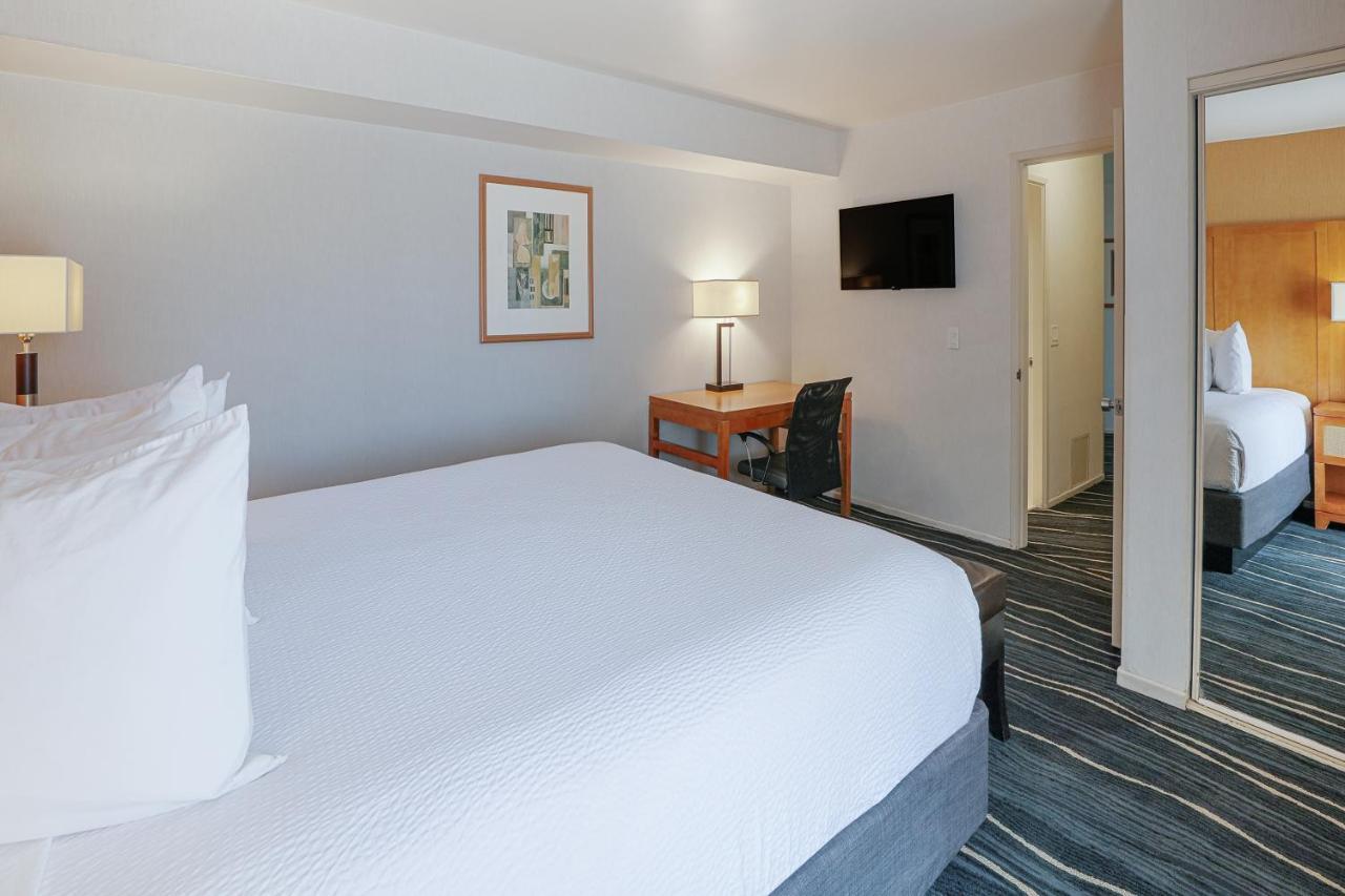 Ramada By Wyndham Costa Mesa/Newport Beach Екстер'єр фото