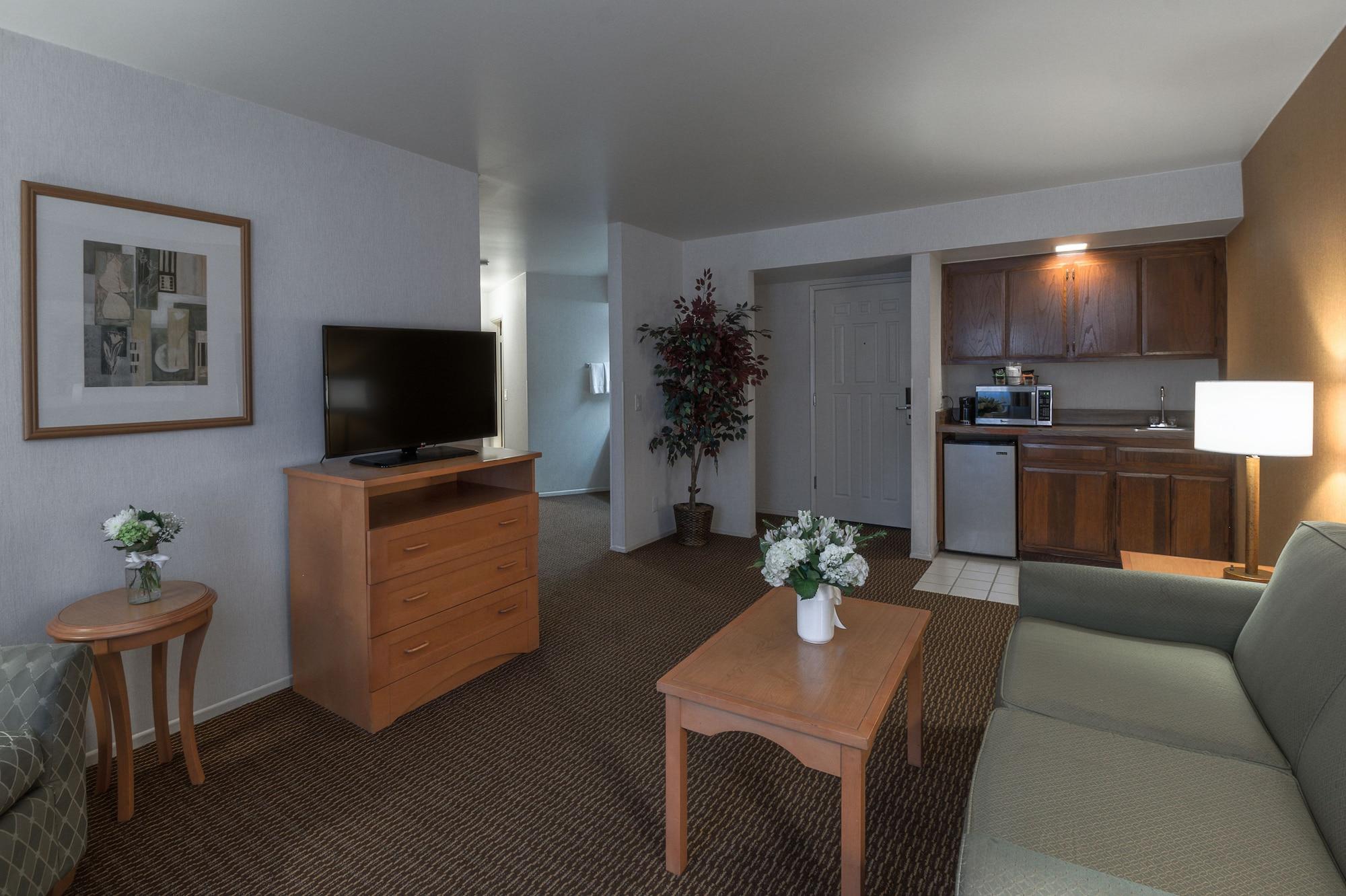 Ramada By Wyndham Costa Mesa/Newport Beach Екстер'єр фото