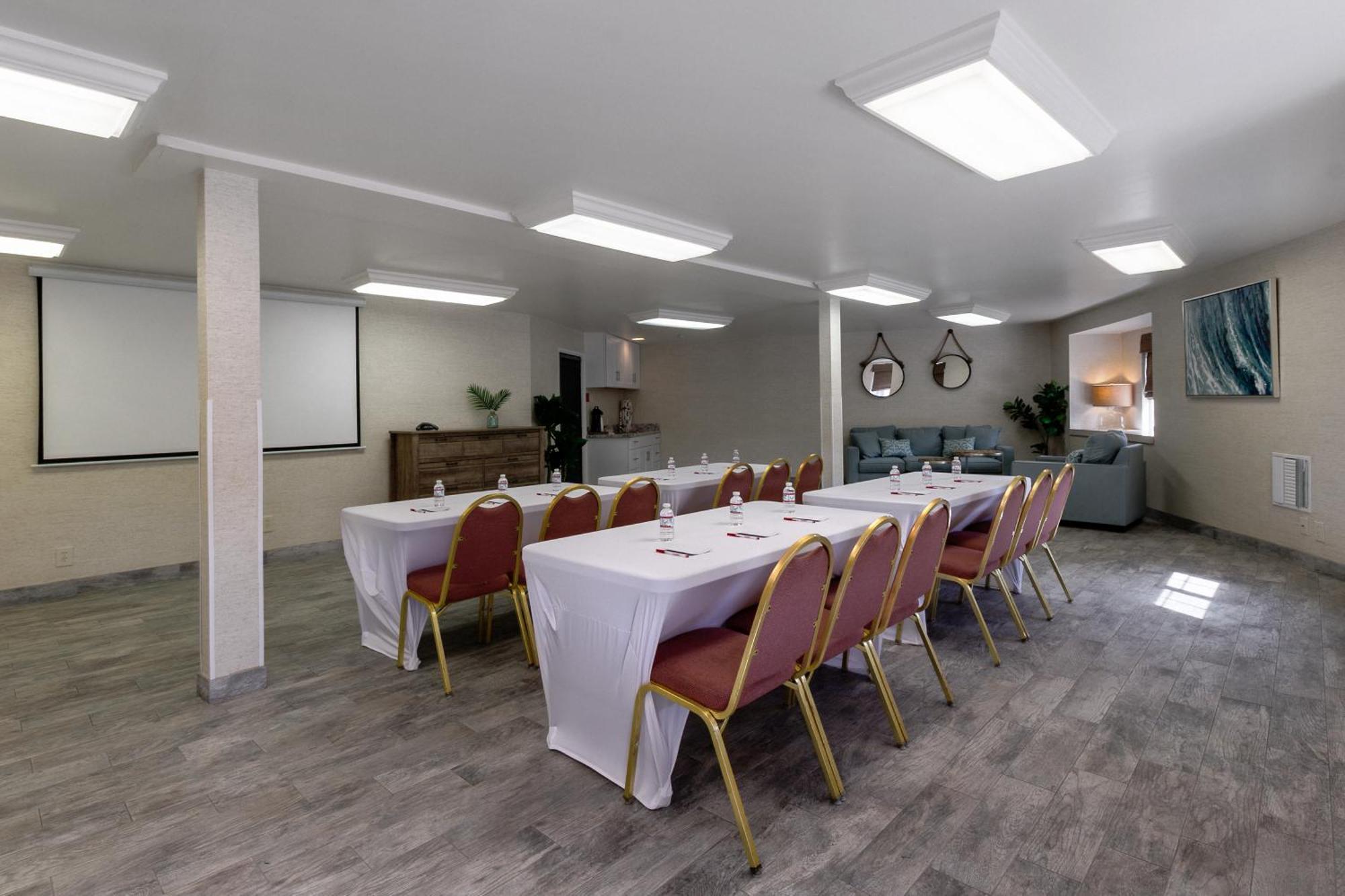 Ramada By Wyndham Costa Mesa/Newport Beach Екстер'єр фото